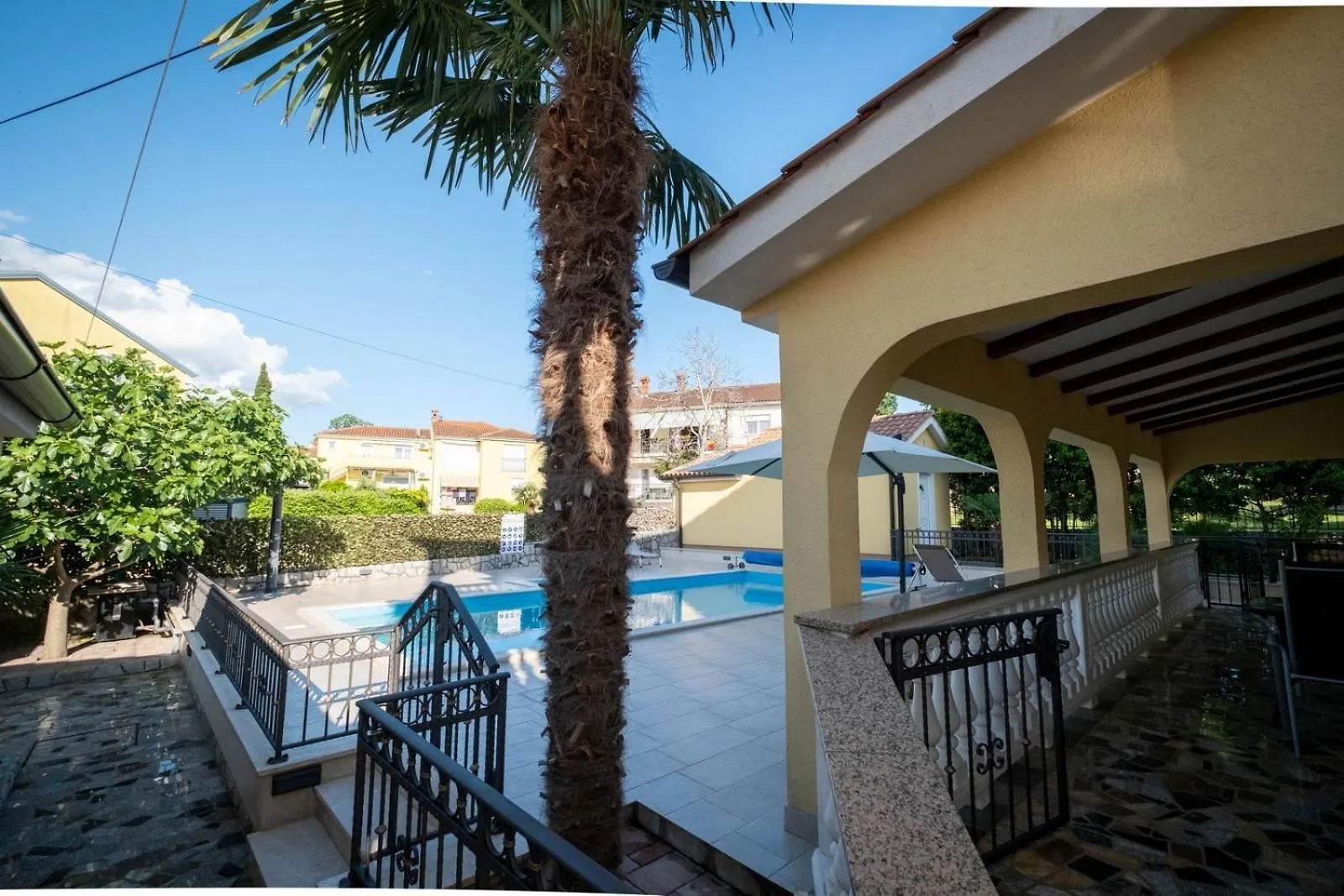 Apartment Serbecic 2 Malinska